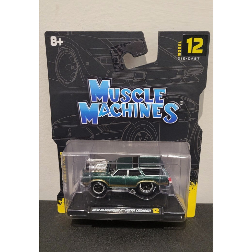 1970 Oldsmobile Vista cruiser Die Cast by Muscle Machine